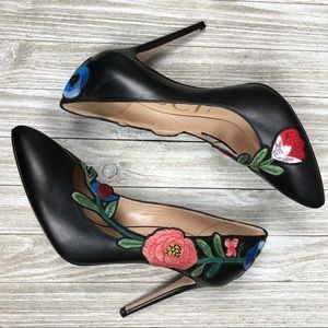 GUCCI Floral Black Pumps